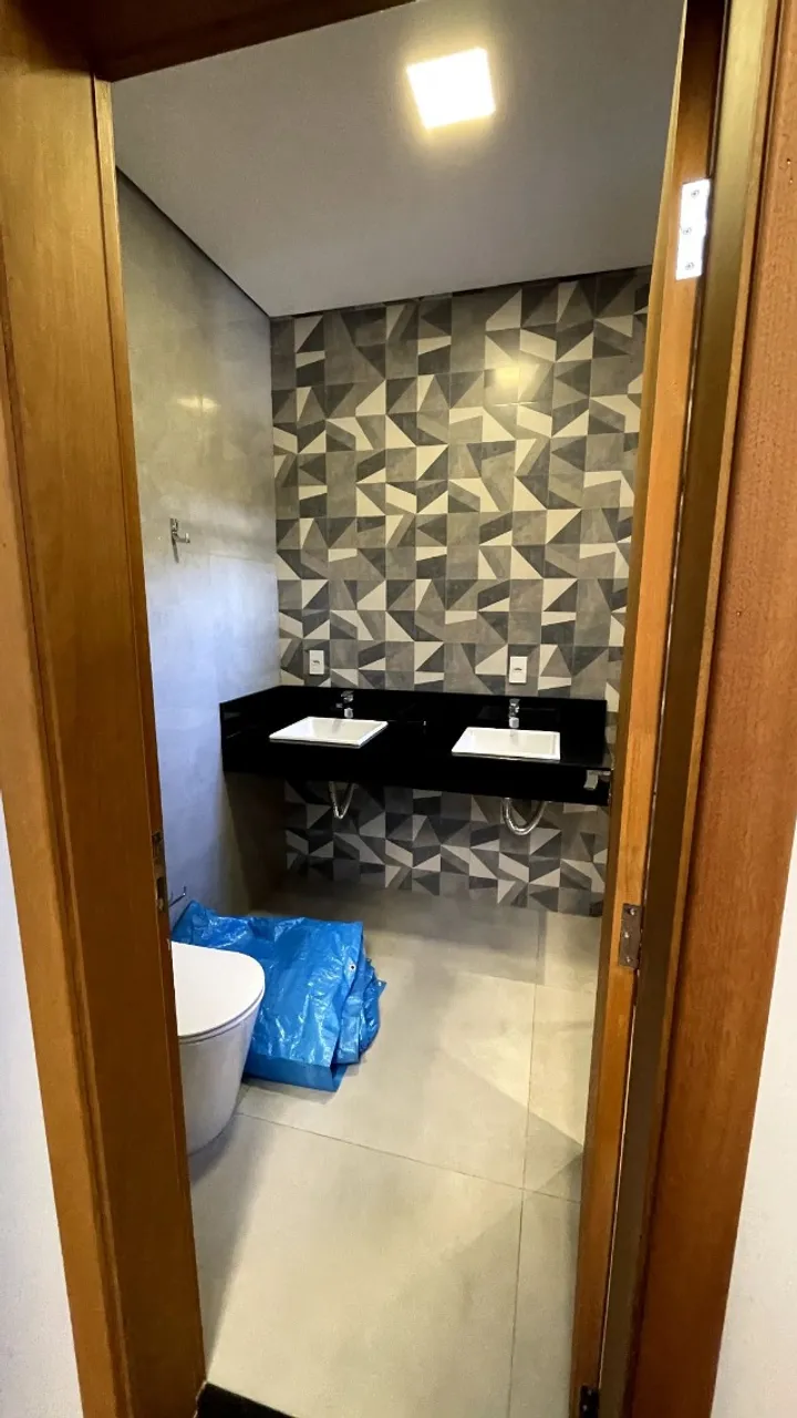 228687638999890 228687638999890